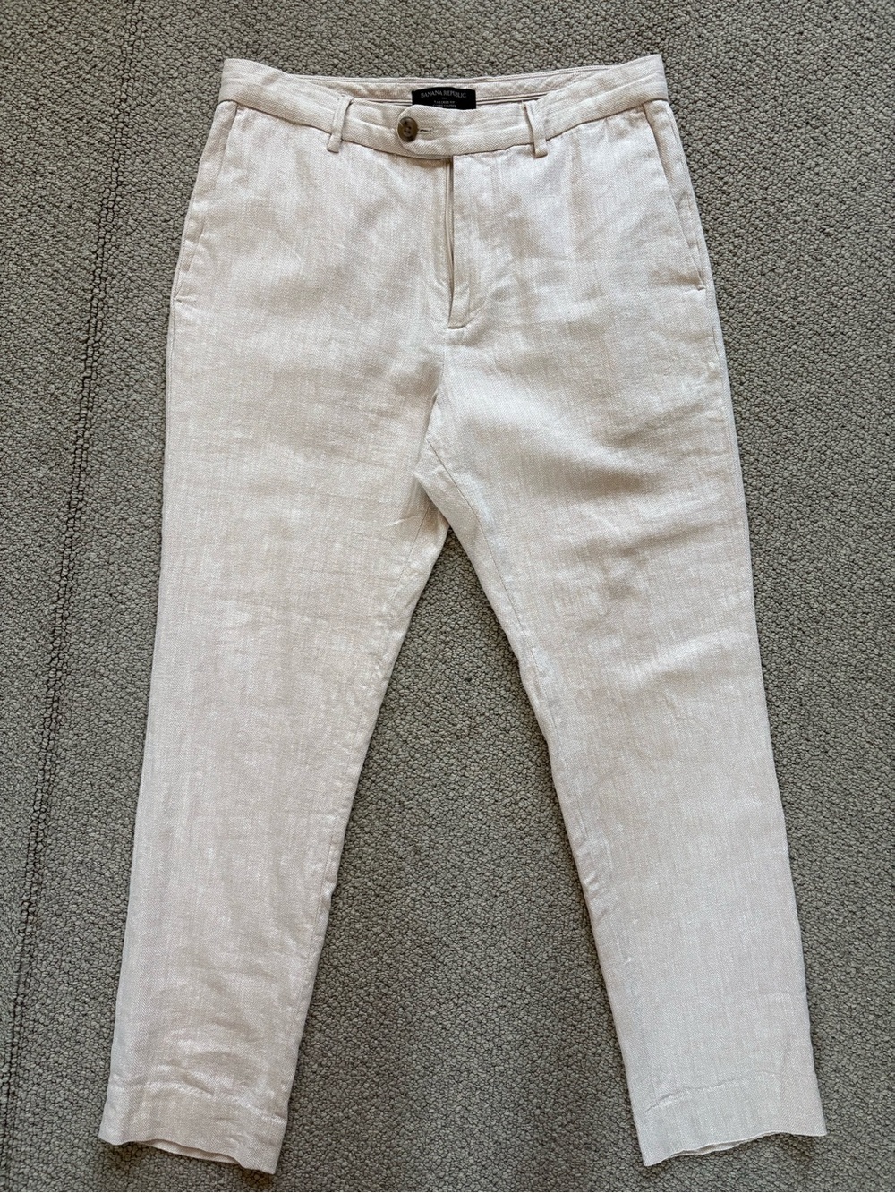 Banana Republic Men’s Slim Light Beige Linen-Blend Chinos